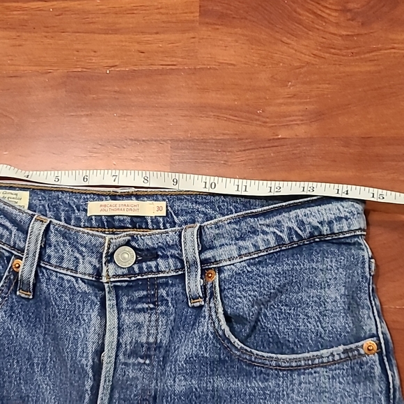 Women's Ribcage Levi's size 30 waist, 27 length - Picture 8 of 8